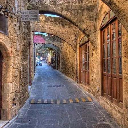 펜션 Old Town Roloi House Rhodes City