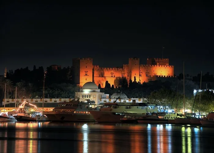 Old Town Roloi House Tatil Evi *